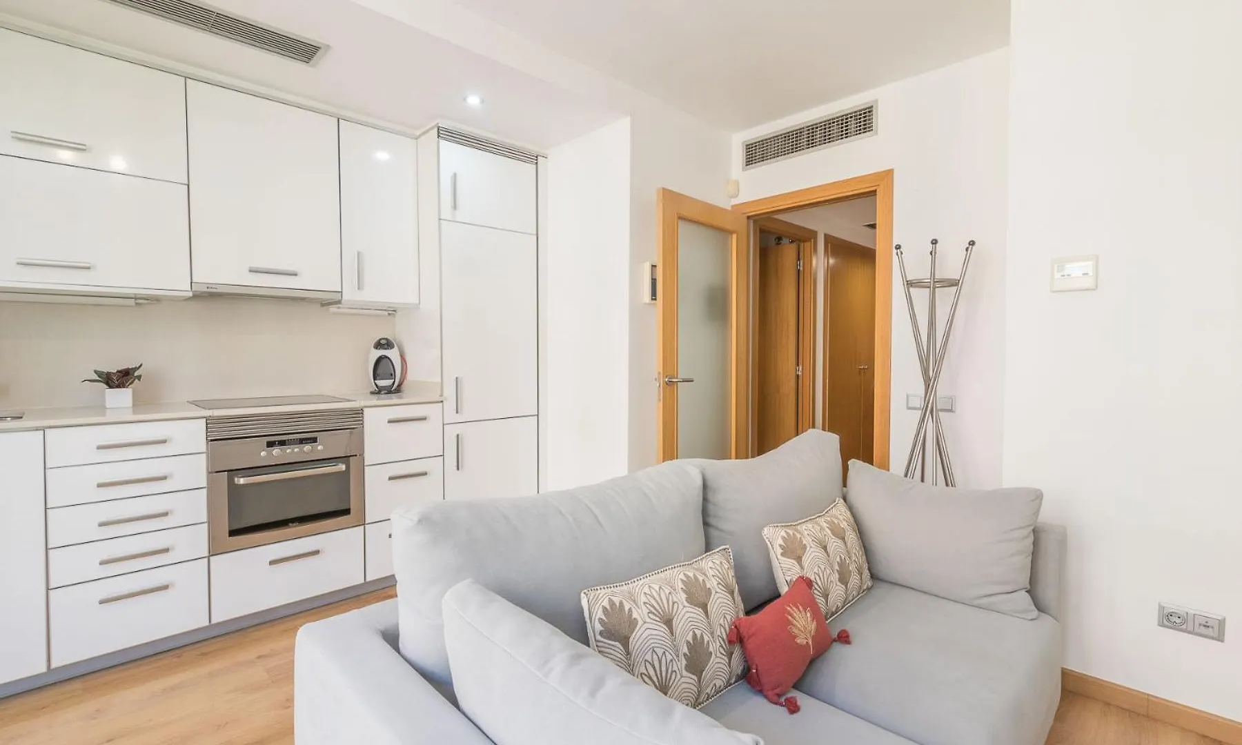 My Space Barcelona Modern Sagrada Familia Apartment Spain