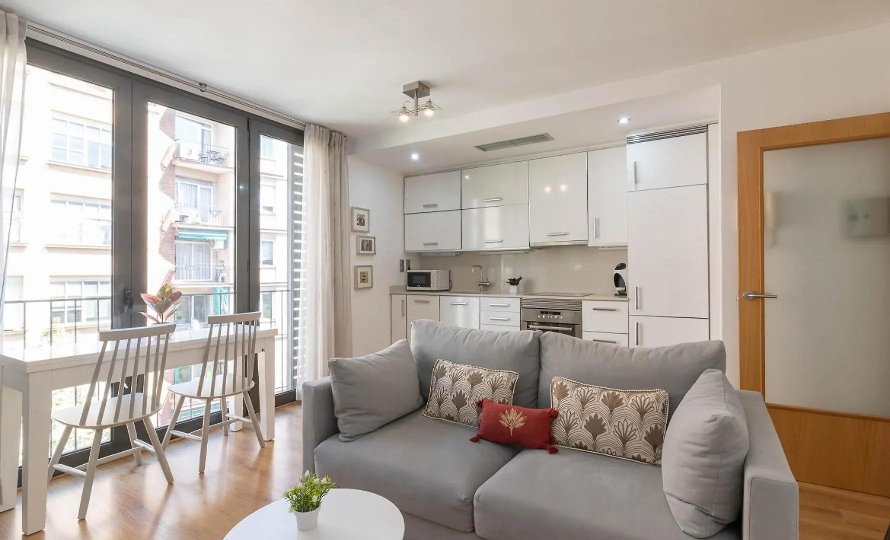 My Space Barcelona Modern Sagrada Familia Apartment